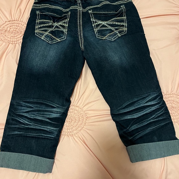 🌸A bundle of ladies jeans 👖 clothes are name brand 😊 - Picture 6 of 16